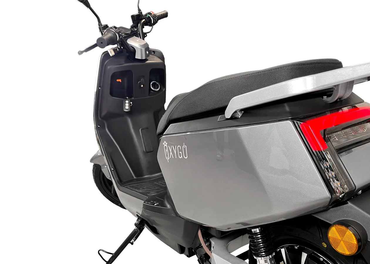 Scooter Pogo 50 détouré vue de profil