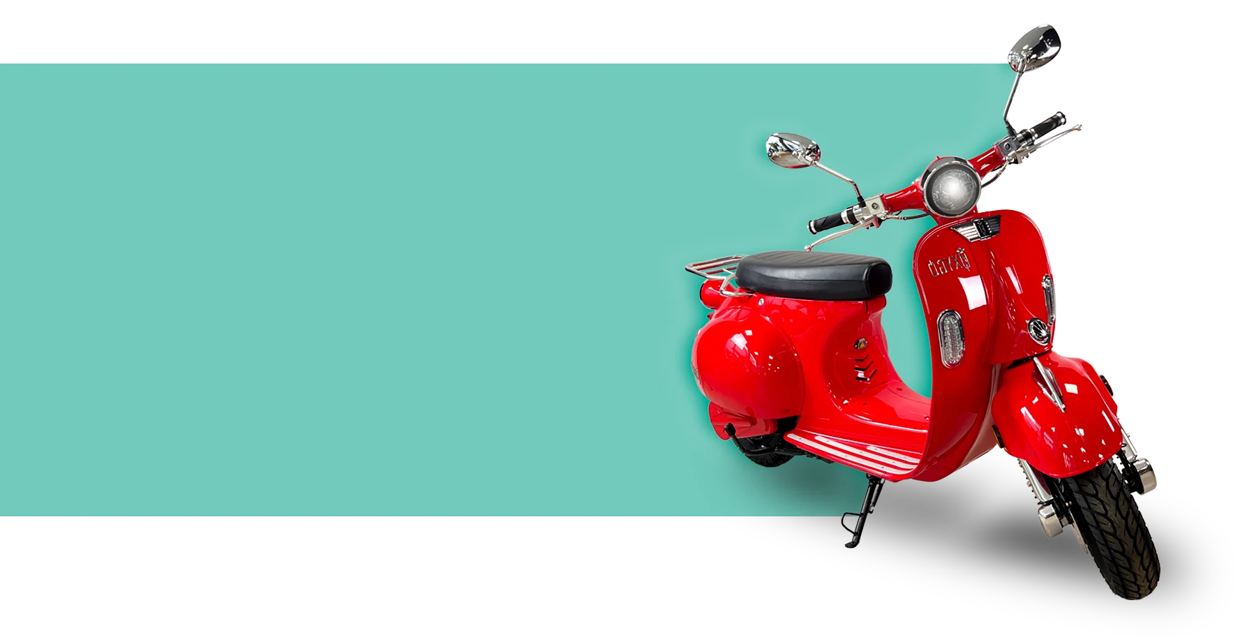 Scooter Tango Primo 50 rouge sur fond de couleur étiré bleu clair