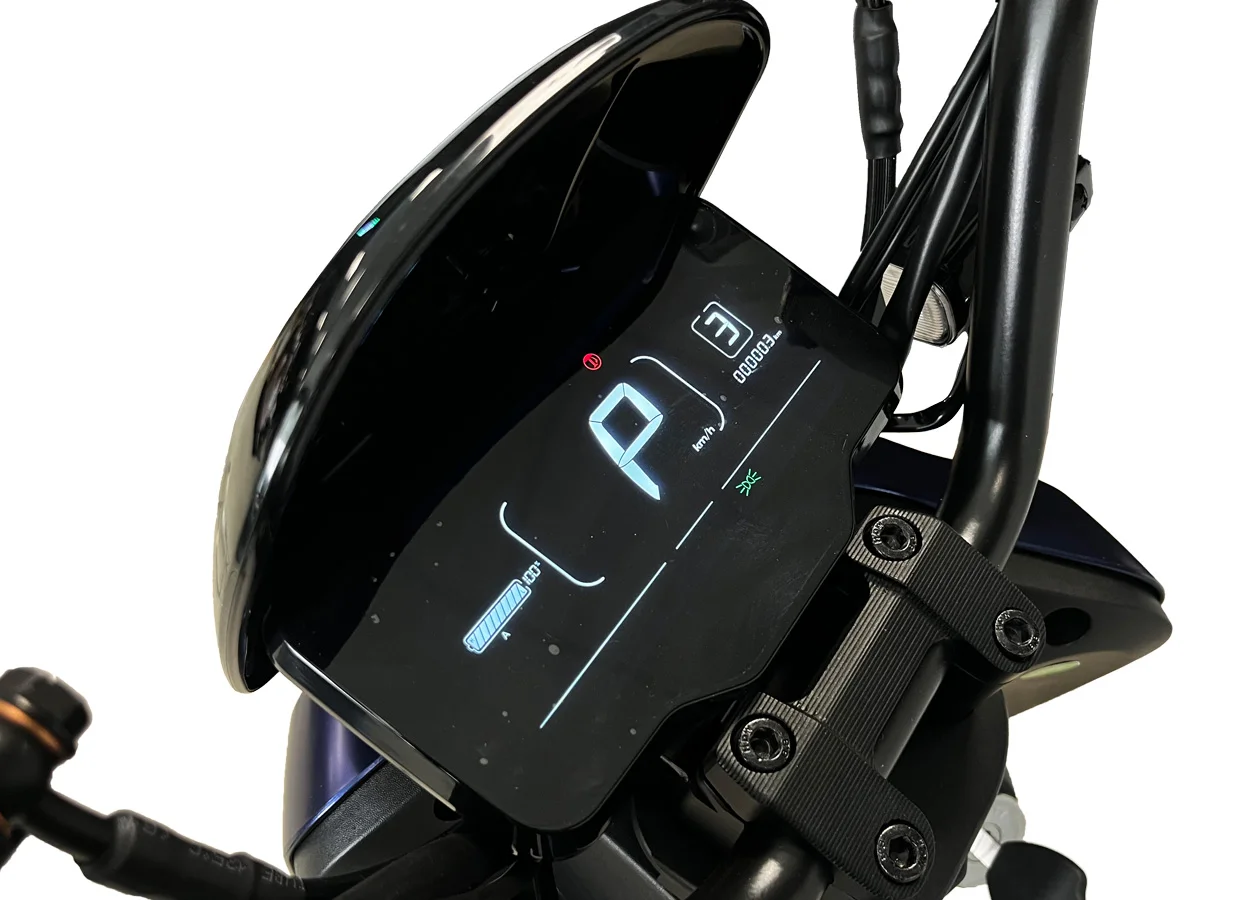 Scooter Teengo 50 vue de haut sur la tablette et sur fond blanc